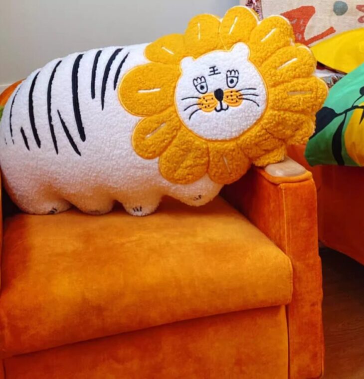 Throw Pillow (Lion King)