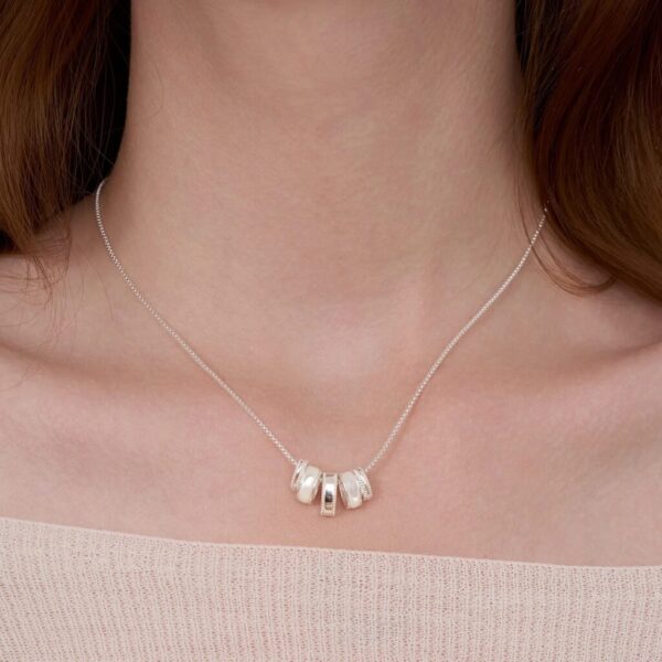 ARSIS- Margaret Mother-of-Pearl Necklace