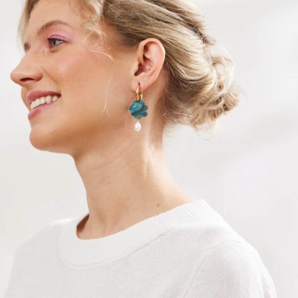 Martha Jean- CLOUD + PEARL EARRINGS - EMERALD
