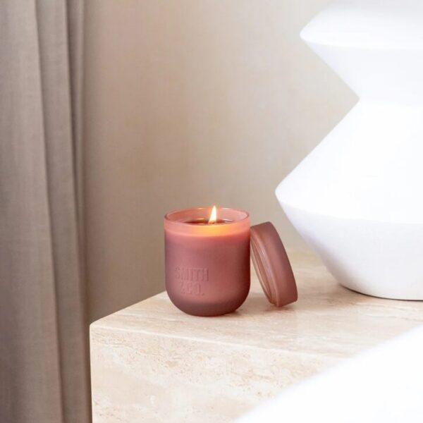 Smith&Co. Blush Rose & Blackberry Scented Candle 250g