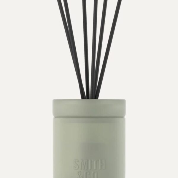 SmithA&Co. mber & Freesia Reed Diffuser 200ml