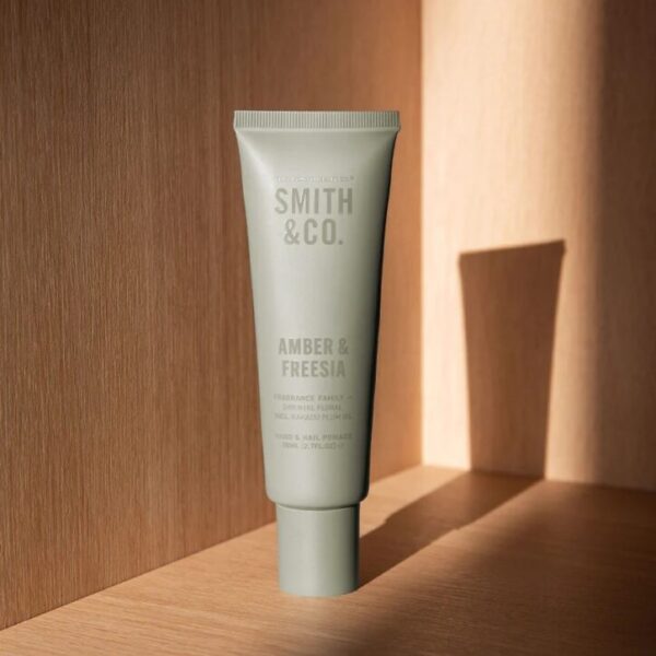 Smith&Co. Amber & Freesia Hand & Nail Pomade